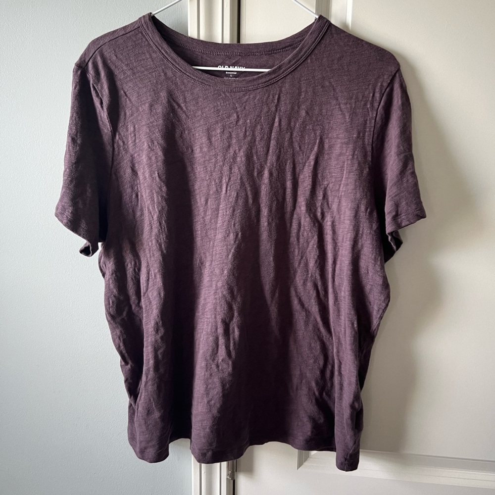 Old navy tshirt